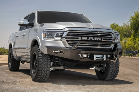 Přední nárazník s LED pro DODGE RAM 1500 2019-2021