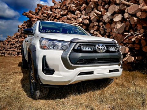 Sada LAZER pro Toyota Hilux Invincible Triple-R 750