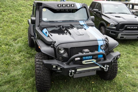 Pancíř čelního skla pro Jeep Wrangler JK 2007-2018