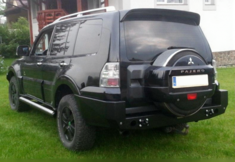 Zadní pevnostní nárazník Mitsubishi Pajero IV 2006-2015